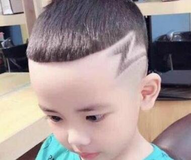 婴儿最新发型图片男孩
