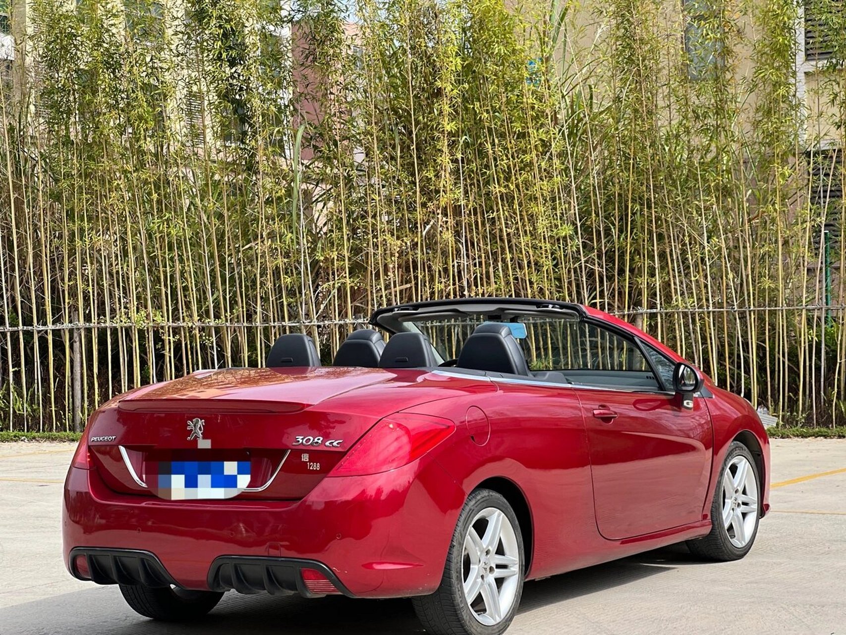 标致308cc敞篷跑车