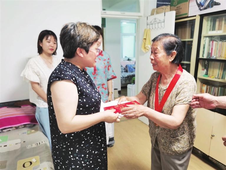 退休教师工资上调最新政策2019