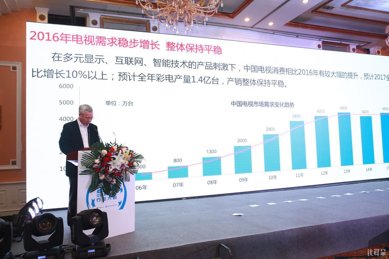 2025年新奥门天天开彩,探索未来的新澳门，2025年天天开彩的繁荣景象