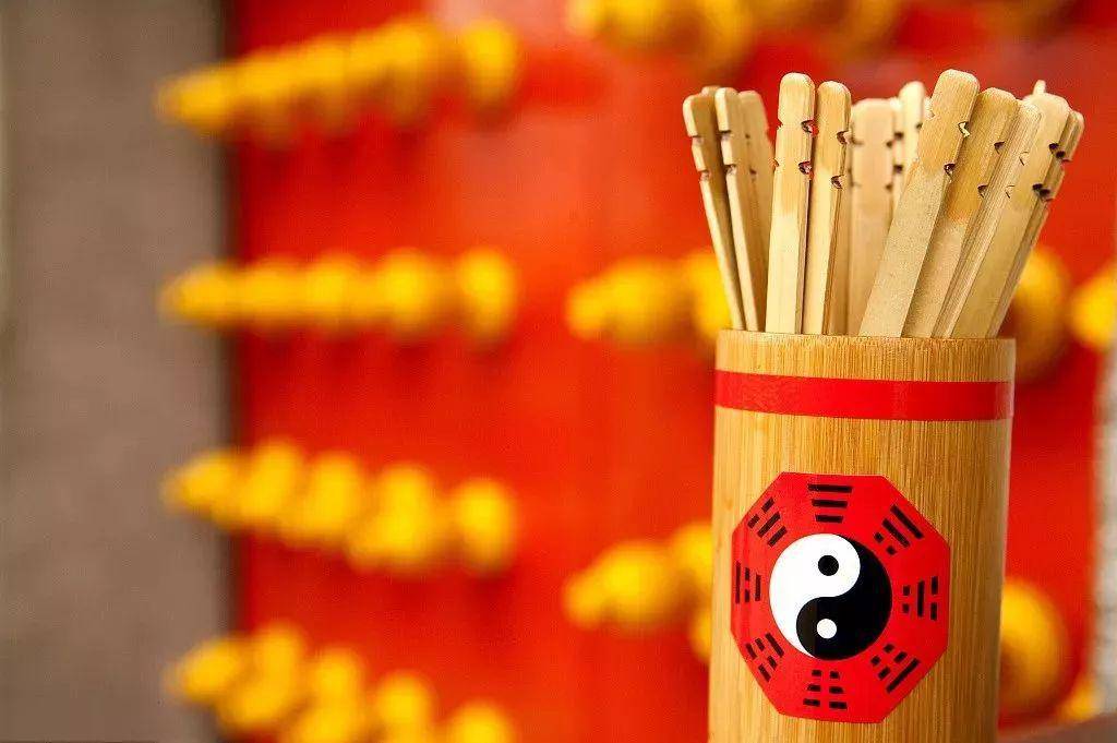 今晚最准三肖,今晚最准三肖预测——揭秘幸运之门